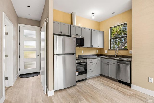 1091 Maple Ave, Ukiah, CA 95482