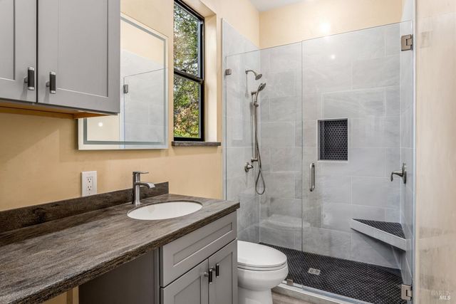 1091 Maple Ave, Ukiah, CA 95482