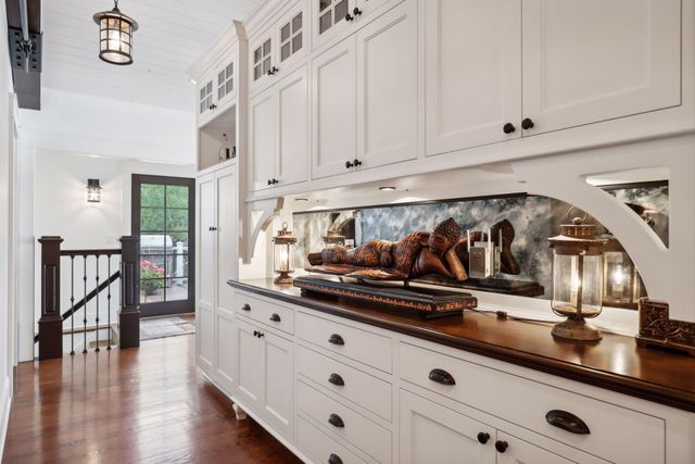 3035 Casco Point Road, Wayzata, MN 55391