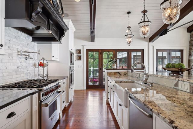 3035 Casco Point Road, Wayzata, MN 55391