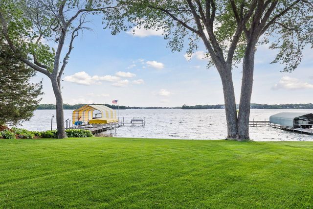 3035 Casco Point Road, Wayzata, MN 55391
