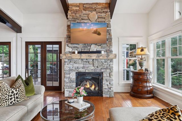 3035 Casco Point Road, Wayzata, MN 55391