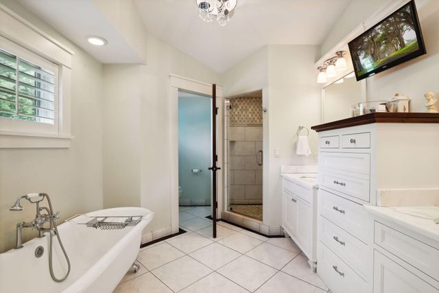 3035 Casco Point Road, Wayzata, MN 55391