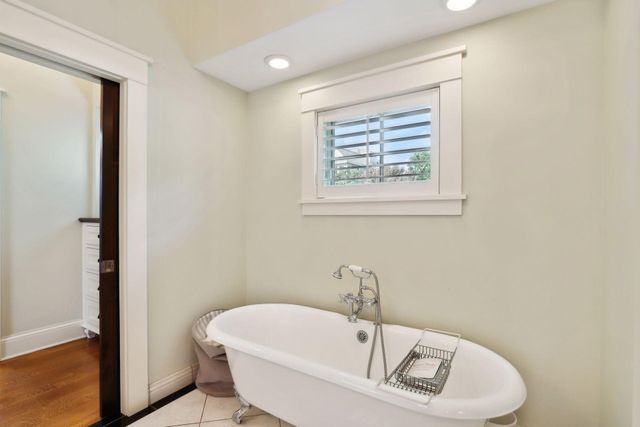 3035 Casco Point Road, Wayzata, MN 55391