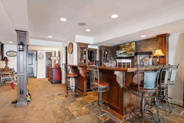 3035 Casco Point Road, Wayzata, MN 55391