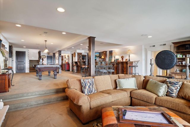 3035 Casco Point Road, Wayzata, MN 55391