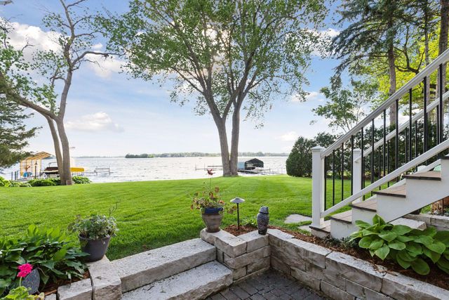 3035 Casco Point Road, Wayzata, MN 55391