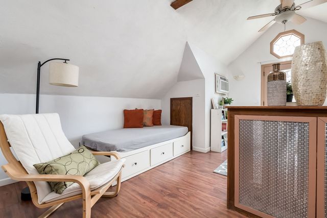 9439 Congress Park Avenue, Brookfield, IL 60513