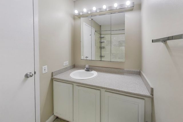 10 E ONTARIO Street 1110, Chicago, IL 60611