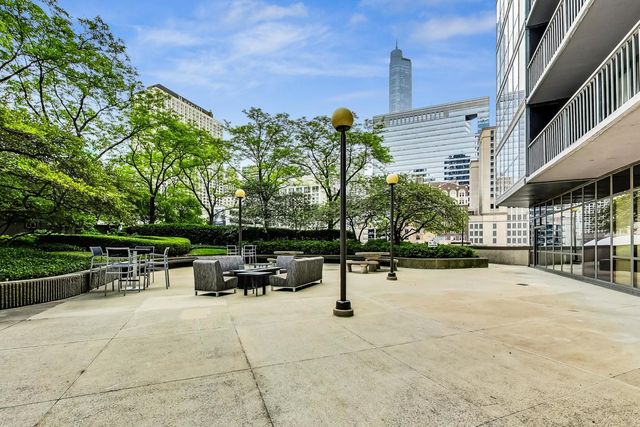 10 E ONTARIO Street 1110, Chicago, IL 60611