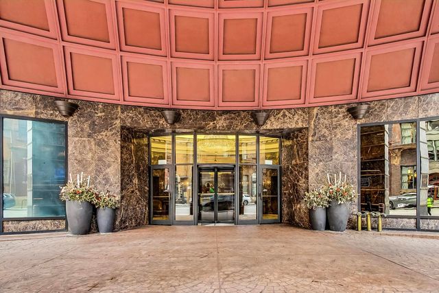 10 E ONTARIO Street 1110, Chicago, IL 60611