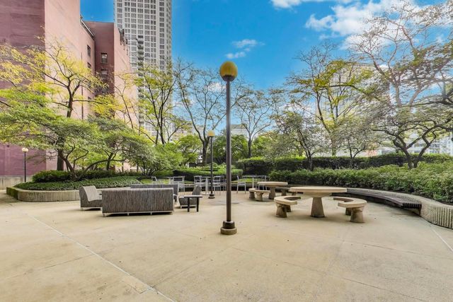 10 E ONTARIO Street 1110, Chicago, IL 60611