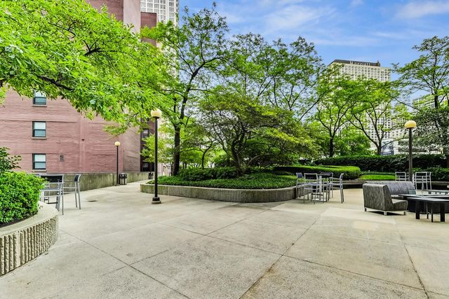10 E ONTARIO Street 1110, Chicago, IL 60611