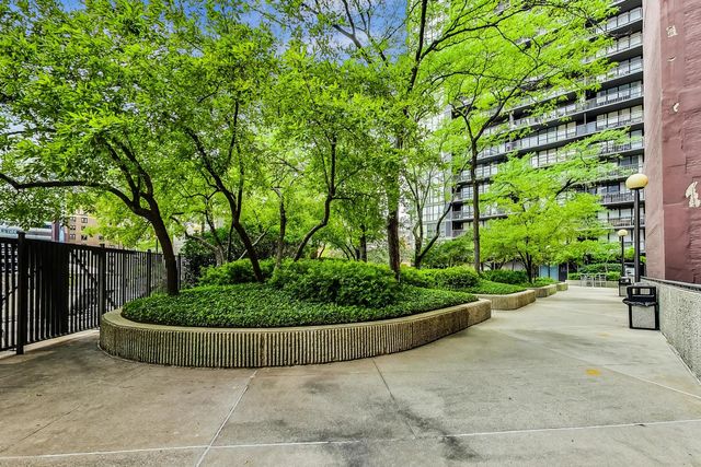 10 E ONTARIO Street 1110, Chicago, IL 60611
