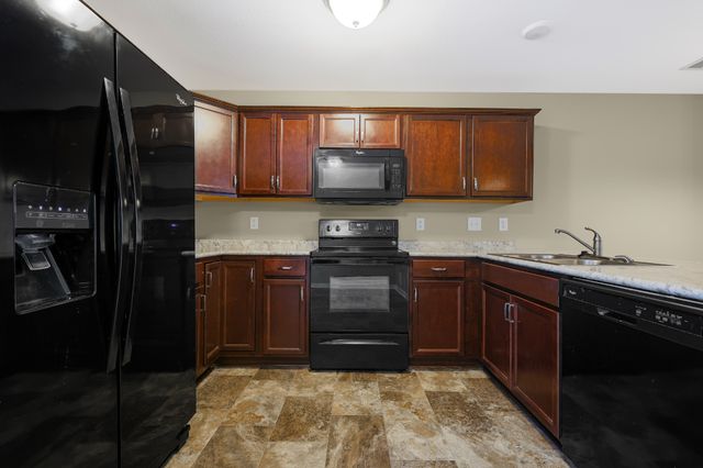 375 Sam Houston Cir, Clarksville, TN 37040