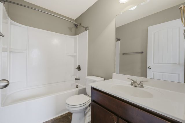 375 Sam Houston Cir, Clarksville, TN 37040