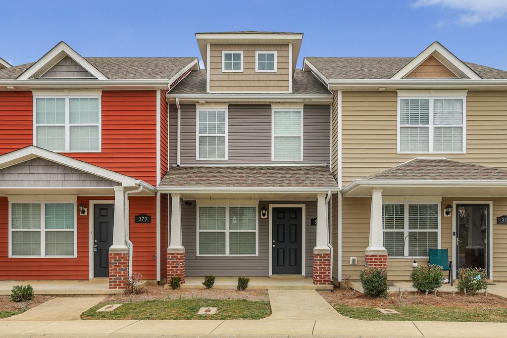 375 Sam Houston Cir, Clarksville, TN 37040