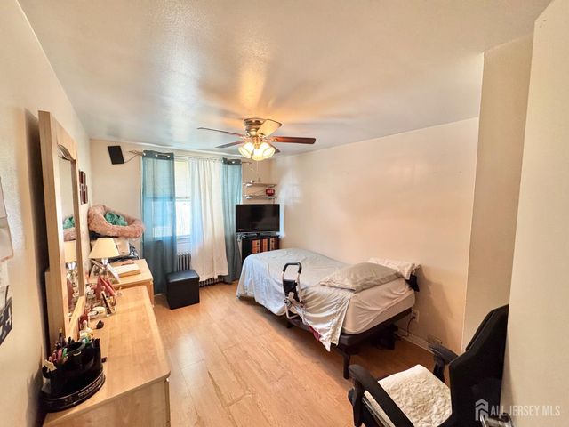 583 W Side Avenue, Perth Amboy, NJ 08861