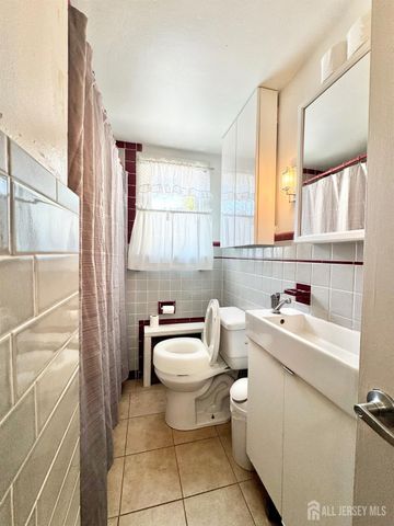 583 W Side Avenue, Perth Amboy, NJ 08861