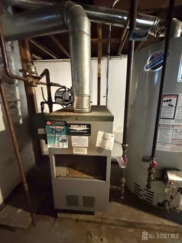 583 W Side Avenue, Perth Amboy, NJ 08861