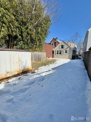 583 W Side Avenue, Perth Amboy, NJ 08861