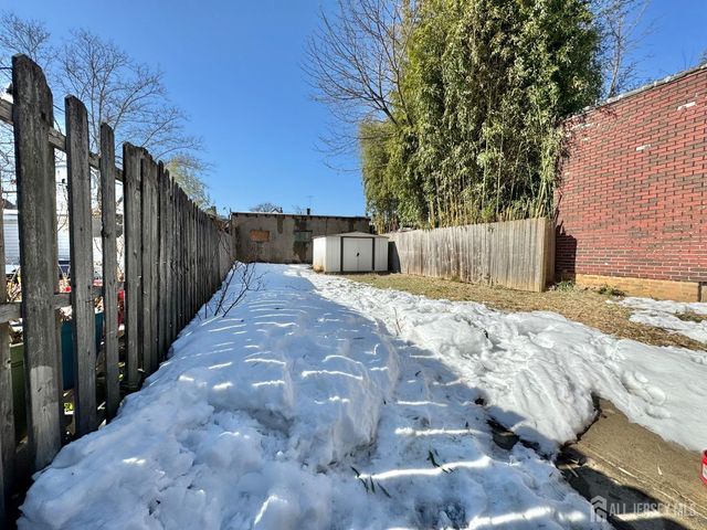 583 W Side Avenue, Perth Amboy, NJ 08861