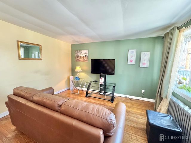 583 W Side Avenue, Perth Amboy, NJ 08861