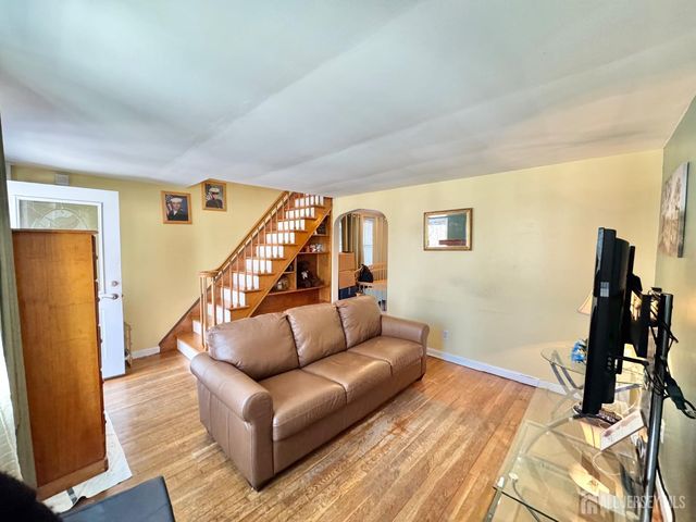 583 W Side Avenue, Perth Amboy, NJ 08861