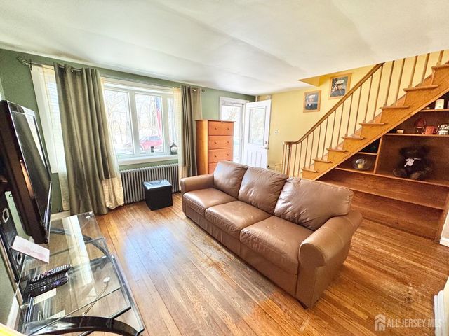 583 W Side Avenue, Perth Amboy, NJ 08861