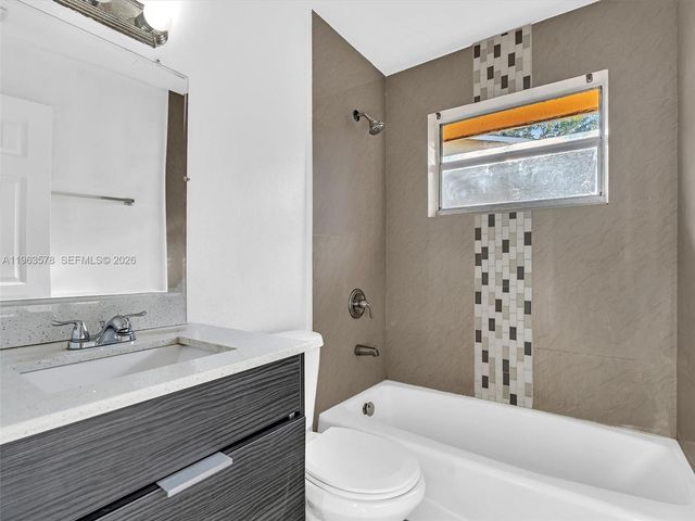 2512 NW 9th Pl 2, Fort Lauderdale, FL 33311