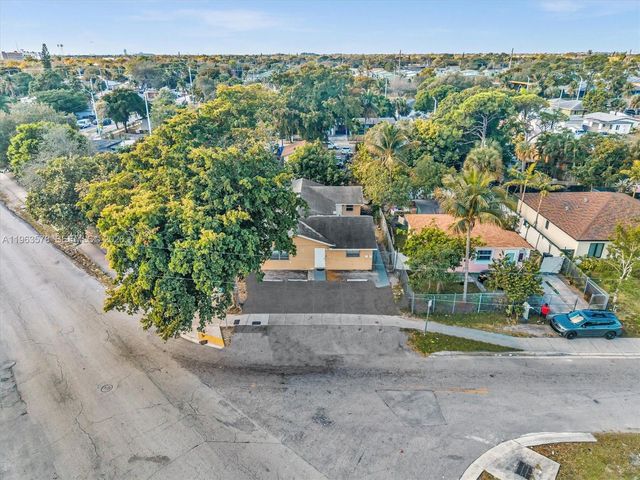 2512 NW 9th Pl 2, Fort Lauderdale, FL 33311