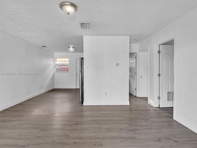 2512 NW 9th Pl 2, Fort Lauderdale, FL 33311