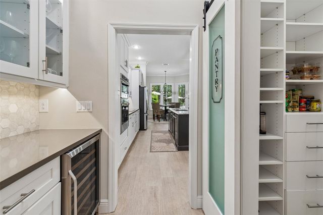 421 PINE BLUFF DRIVE, Lutz, FL 33549