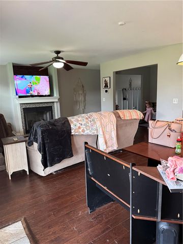 1280 General Parson Drive, Prairie Grove, AR 72753