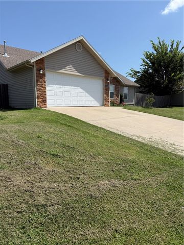 1280 General Parson Drive, Prairie Grove, AR 72753