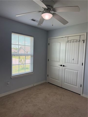 1280 General Parson Drive, Prairie Grove, AR 72753