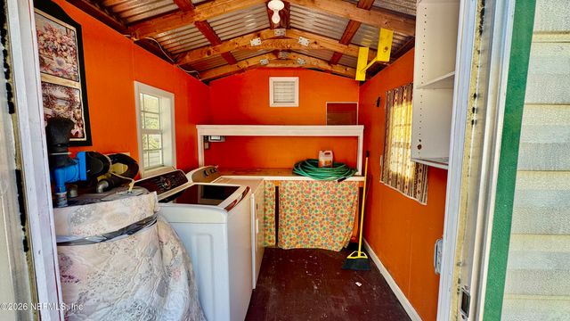 105 RACHEL Road, Interlachen, FL 32148