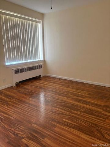 20310 Murdock Avenue, Saint Albans, NY 11412