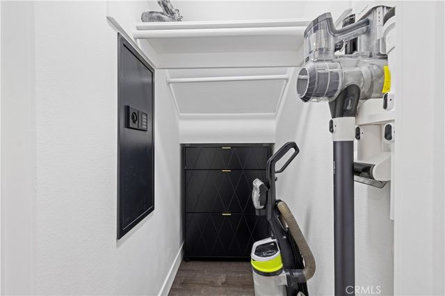 10061 Melinda Way 2, Northridge, CA 91325