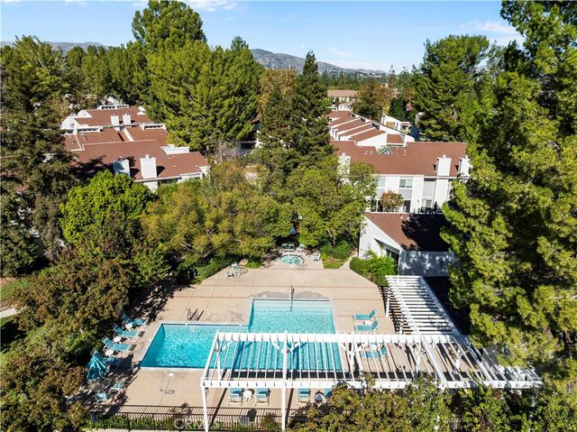 10061 Melinda Way 2, Northridge, CA 91325