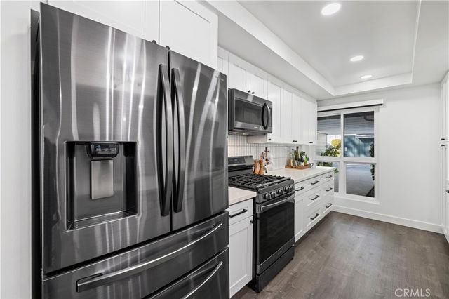 10061 Melinda Way 2, Northridge, CA 91325