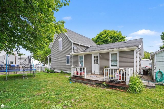 703 Brady Street, Chesaning, MI 48616