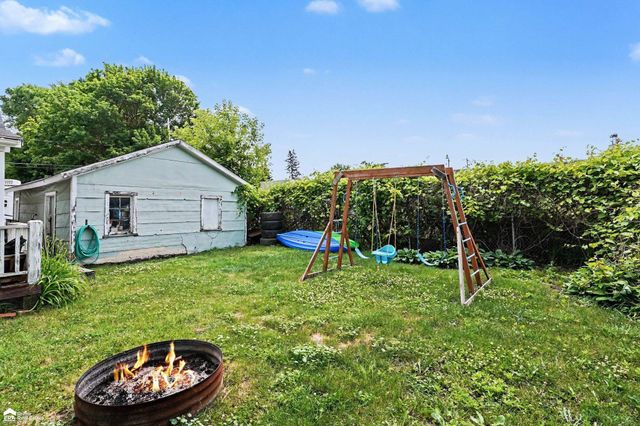 703 Brady Street, Chesaning, MI 48616