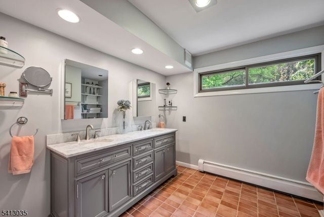 994 Mountain Ave, Berkeley Heights Twp., NJ 07922