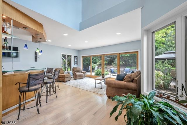 994 Mountain Ave, Berkeley Heights Twp., NJ 07922