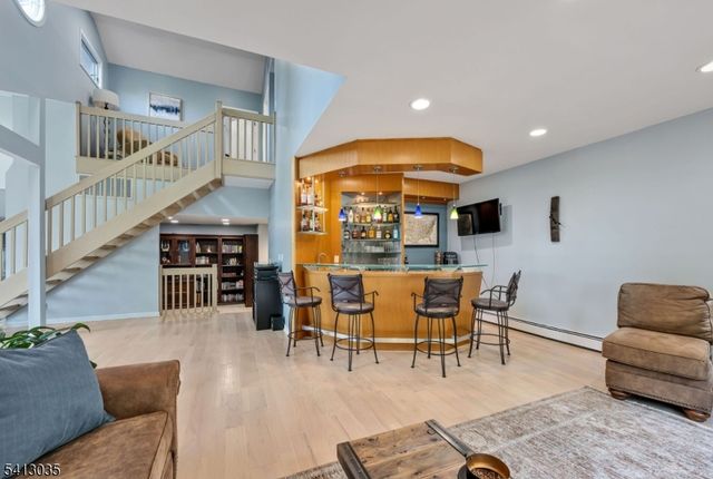 994 Mountain Ave, Berkeley Heights Twp., NJ 07922