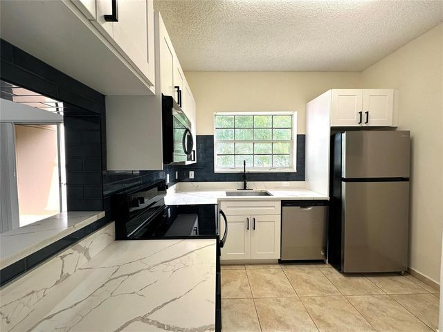 641 Cypress Lake Boulevard K18, Pompano Beach, FL 33064