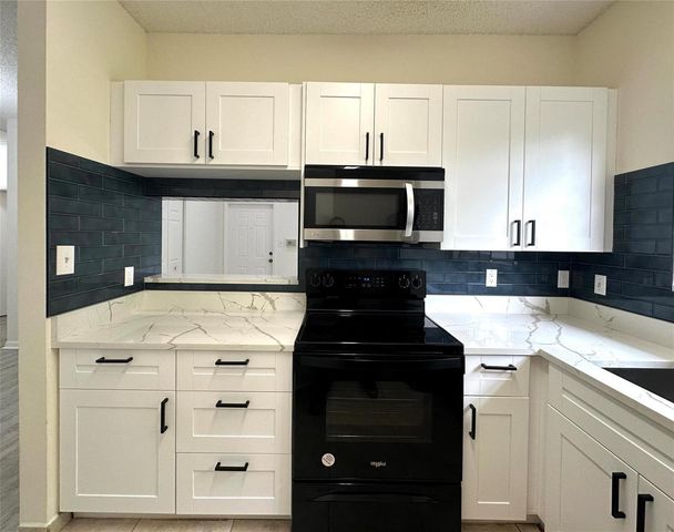641 Cypress Lake Boulevard K18, Pompano Beach, FL 33064