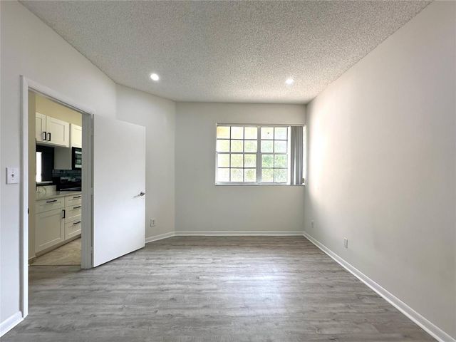 641 Cypress Lake Boulevard K18, Pompano Beach, FL 33064