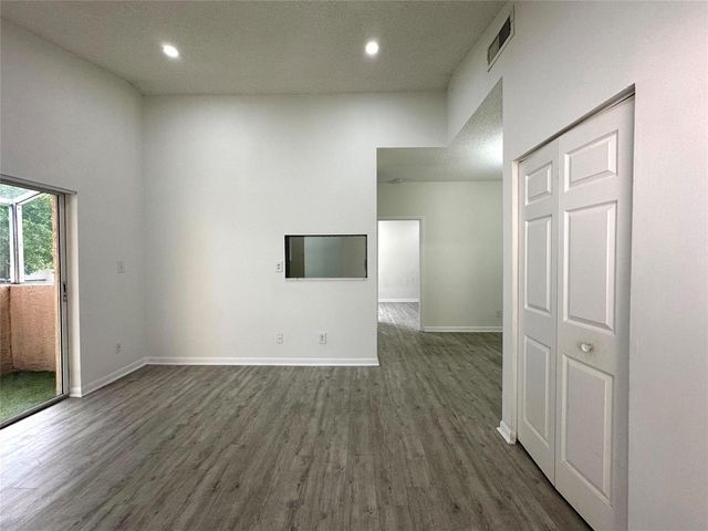 641 Cypress Lake Boulevard K18, Pompano Beach, FL 33064